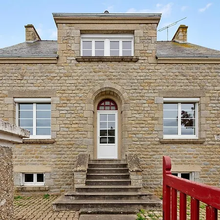 Apartment Loft British Au Pied Du Mont ! Pontorson