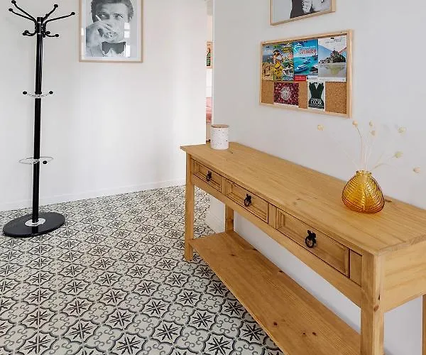 Loft British Au Pied Du Mont ! Διαμέρισμα