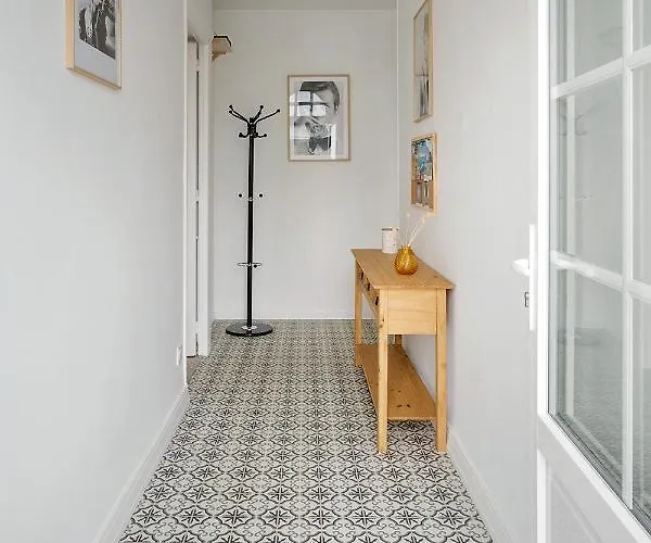 Loft British Au Pied Du Mont ! Διαμέρισμα